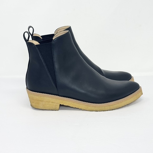 Shoes - Sydney Brown Crepe Ankle Boot Black EU Size 39 / US Size‎ 9